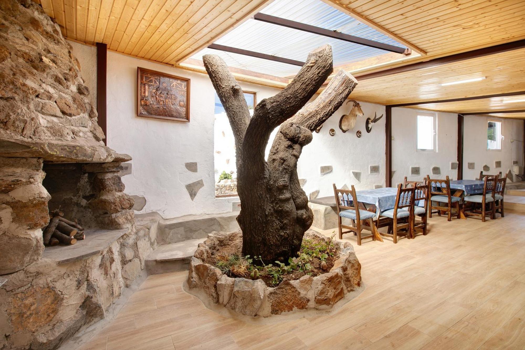 Salon Y Casa Para Eventos 格拉纳迪利亚-德阿沃纳 外观 照片